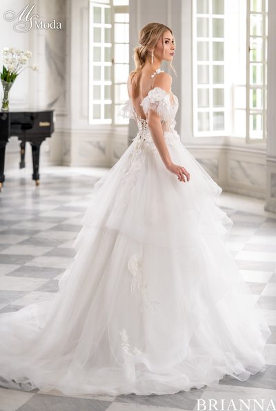 Suknia slubna BRIANNA - 2025
