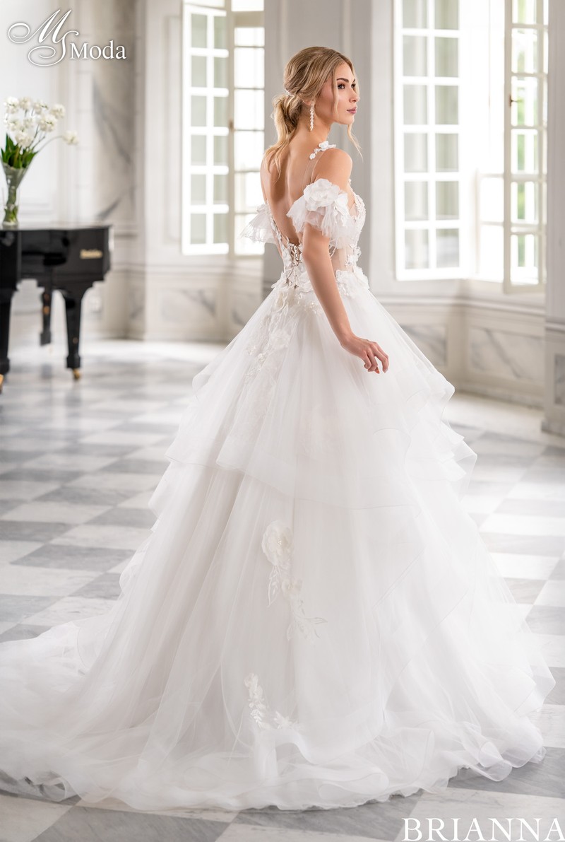 Suknia slubna BRIANNA - 2025