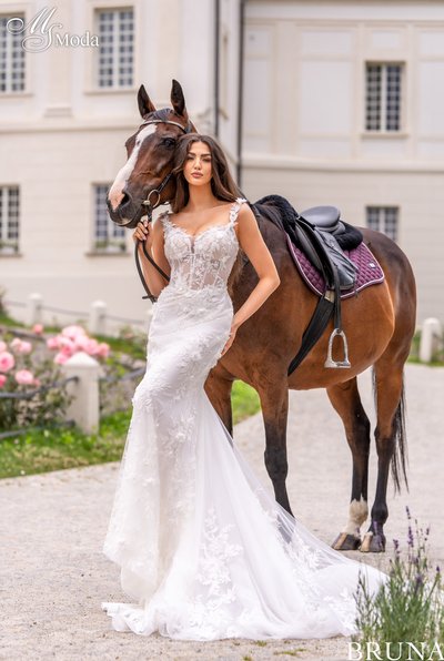Suknia slubna BRUNA - 2025