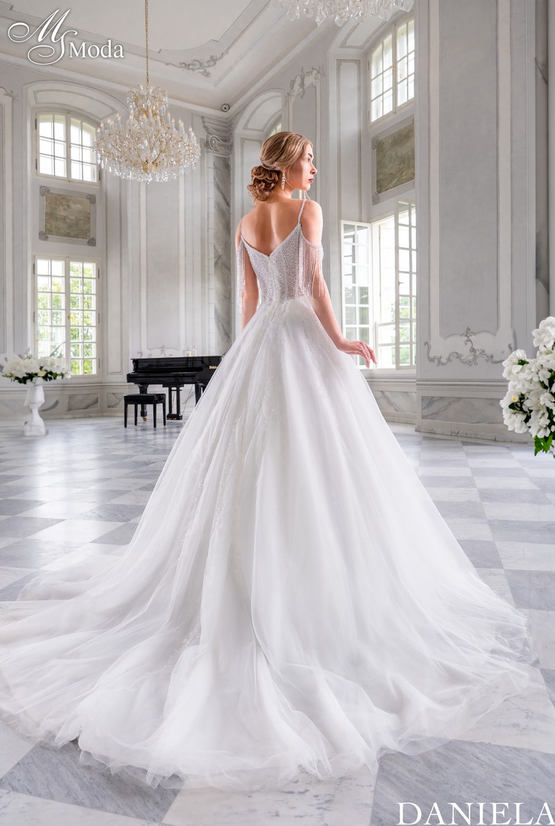 Suknia slubna DANIELA - 2025