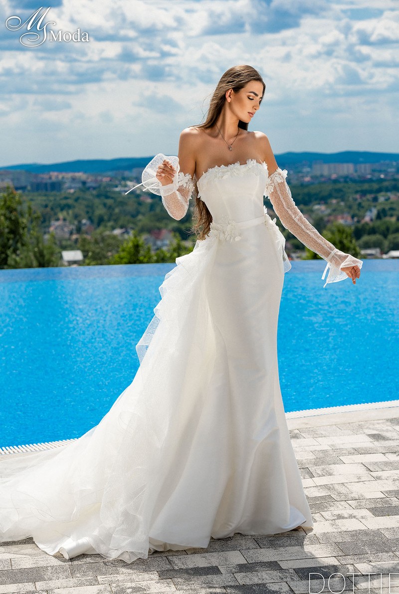 Suknia slubna DOTTIE - 2023