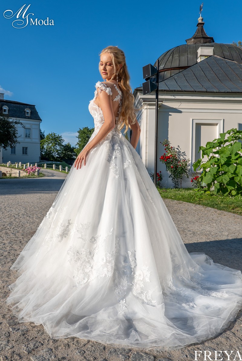 Suknia slubna FREYA - 2025