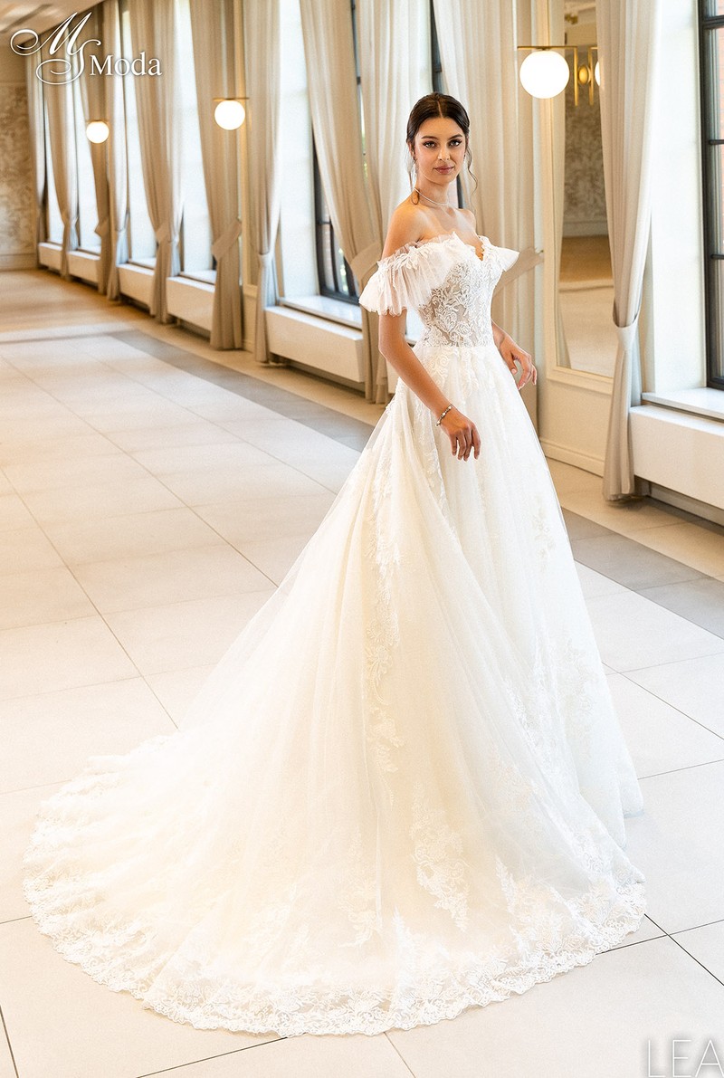 Suknia slubna LEA - 2023