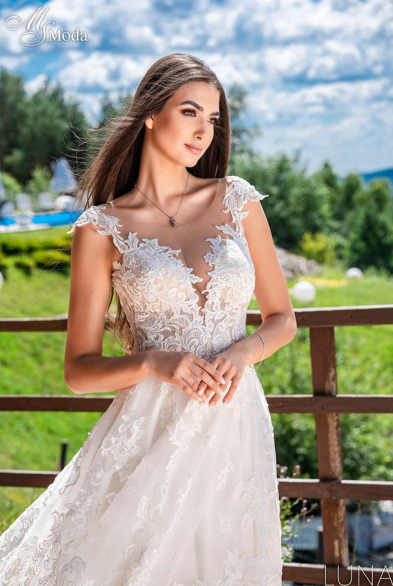 Suknia slubna LUNA - 2023