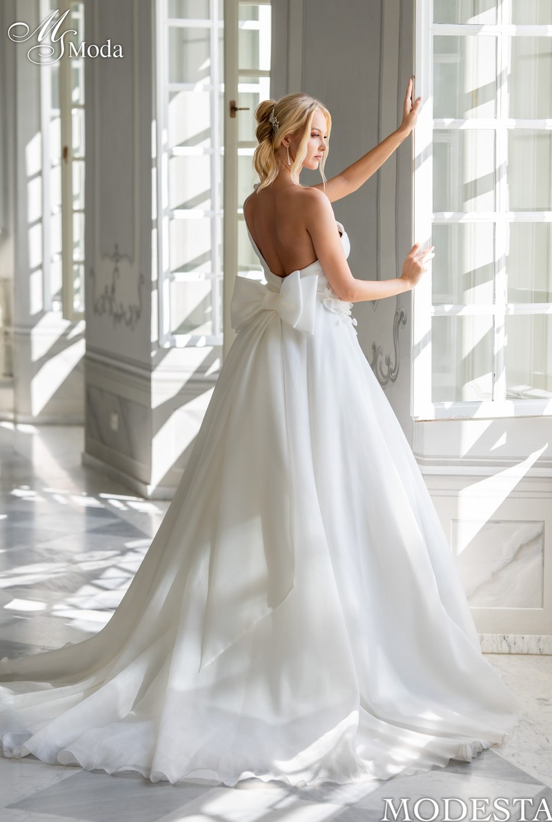 Suknia slubna MODESTA - 2025