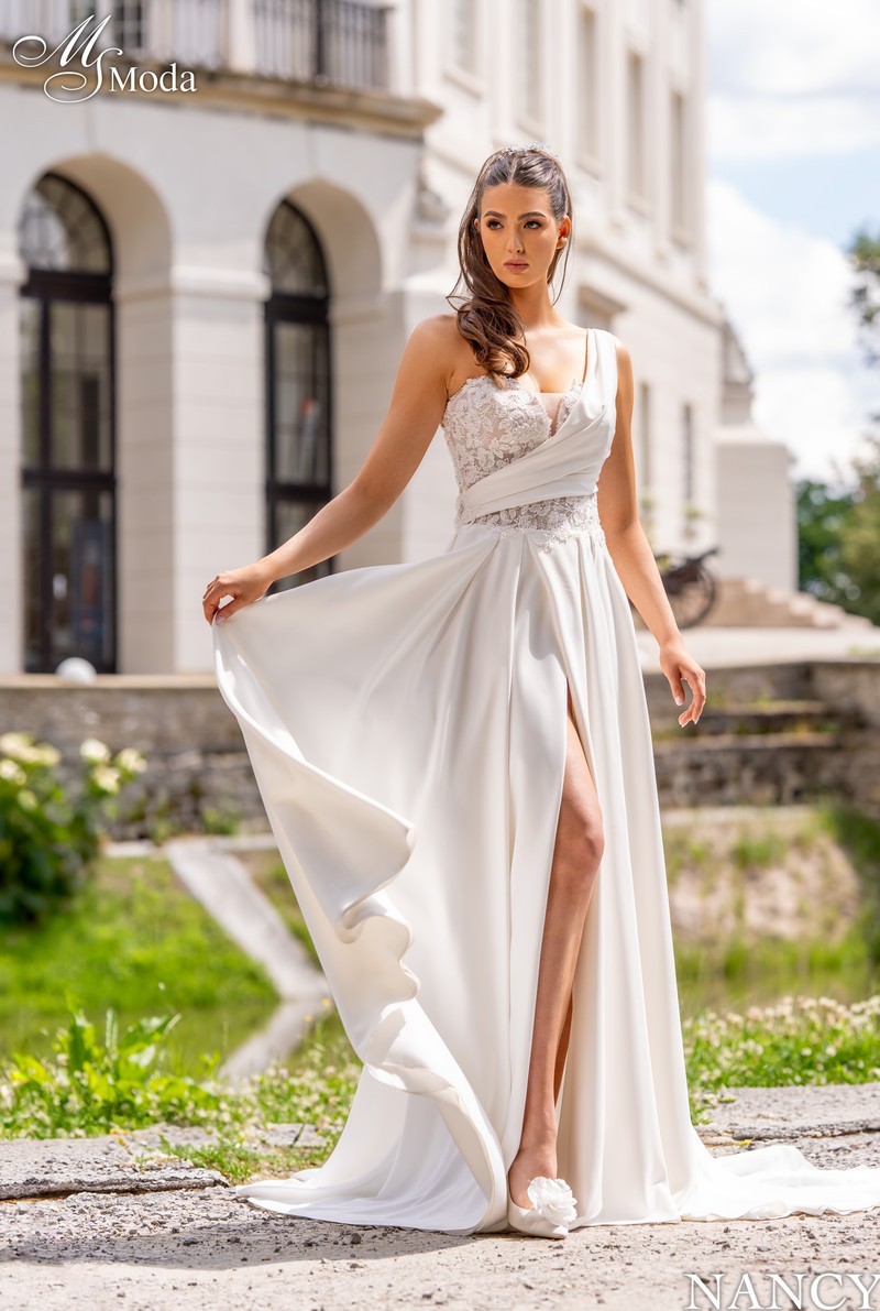 Suknia slubna NANCY - 2025